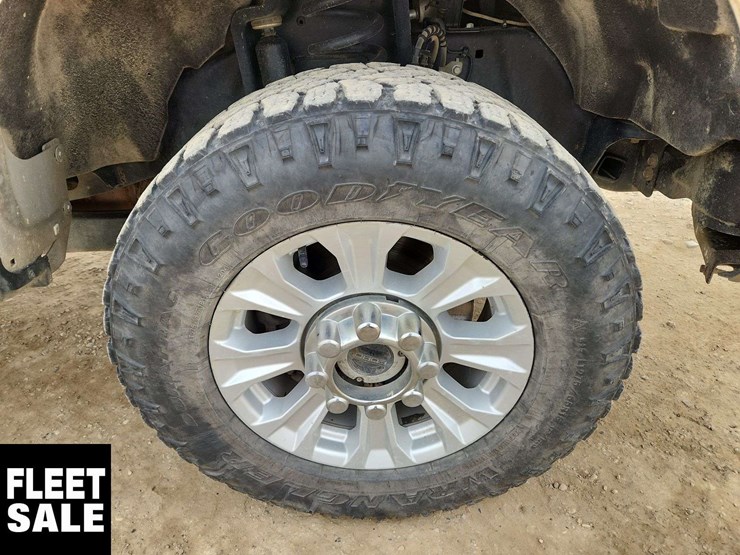 2021-ford-f350-image-34