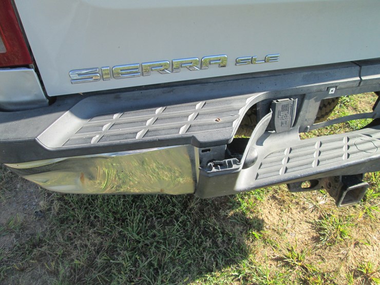 2011-gmc-2500hd-image-7