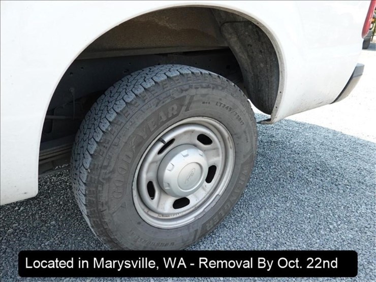 2015-ford-f250-xl-image-15