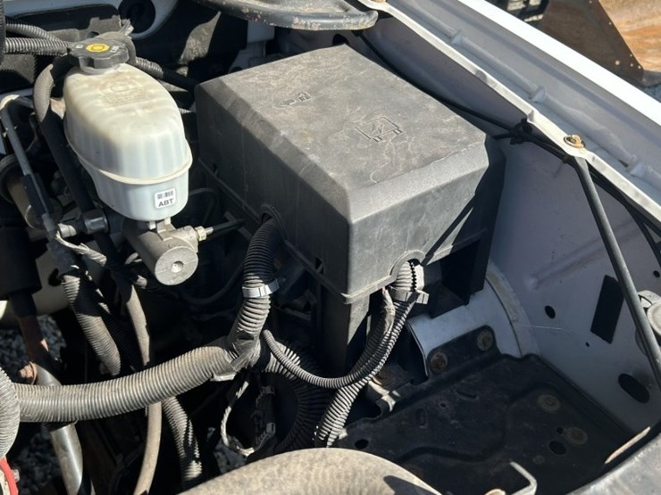2008-chevrolet-silverado-3500-image-36