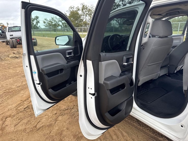 2019-chevrolet-silverado-image-12