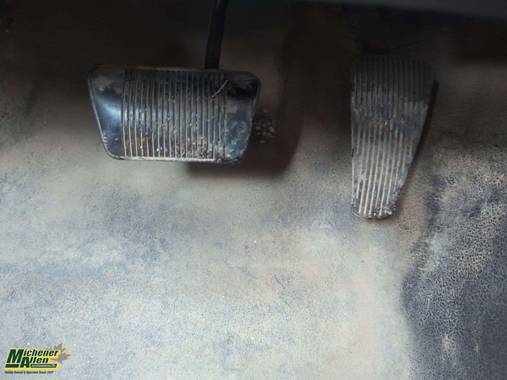 2019-ram-1500-classic-image-14