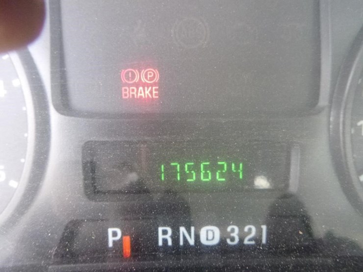 2005-ford-f550-image-25