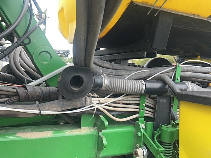 john-deere-16-image-61