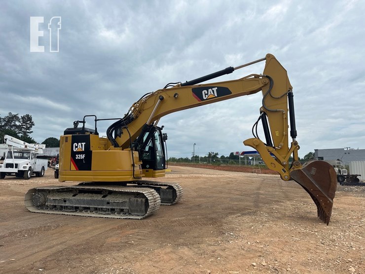 2018-caterpillar-325flcr-image-3