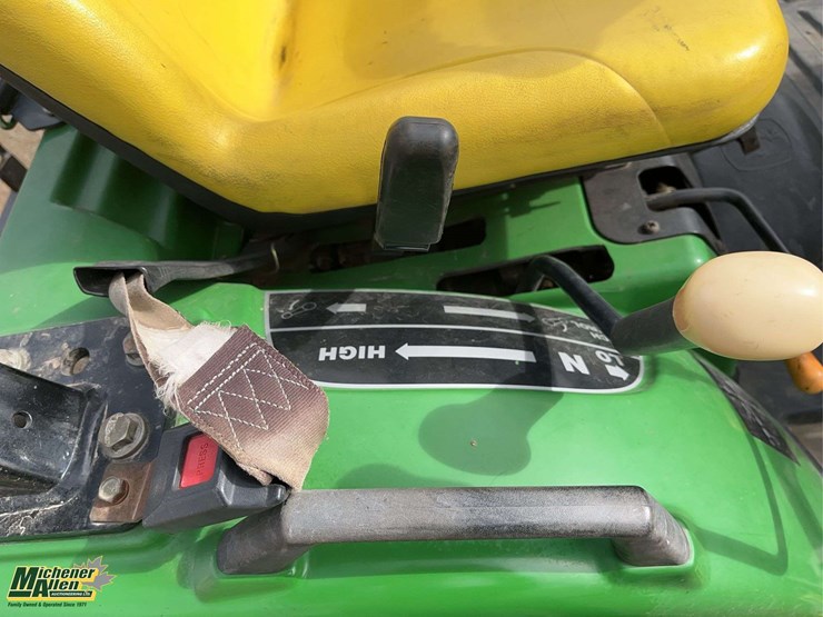 john-deere-2305-image-16