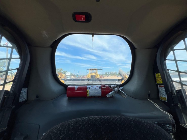 2016-caterpillar-277d-image-31