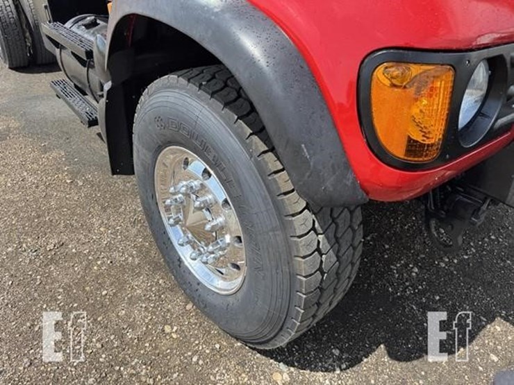 mack-granite-cv713-image-22