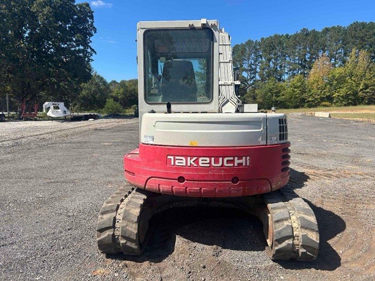 2013-takeuchi-tb180fr-image-3
