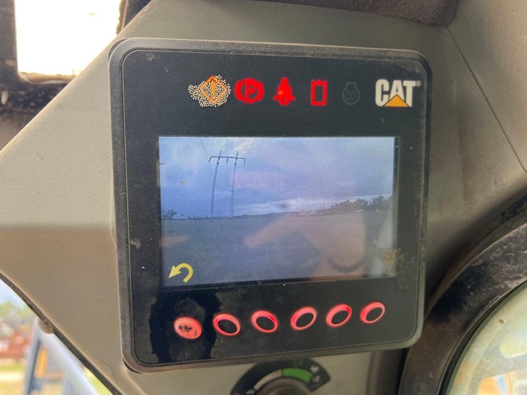 2017-caterpillar-246d-image-26