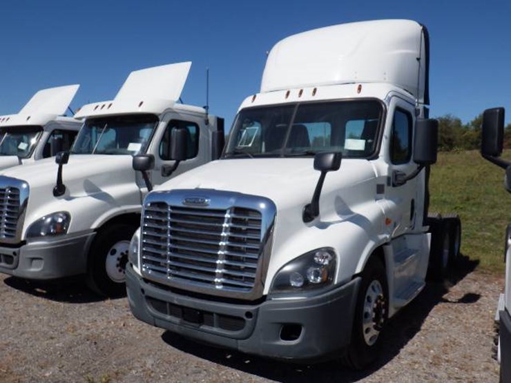 freightliner-cascadia-125-evolution-image-1