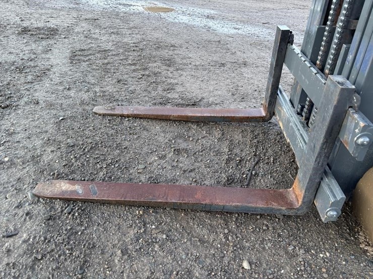 komatsu-fg20st-12-image-9