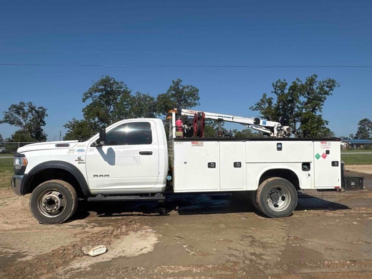 2019-dodge-ram-5500-image-1