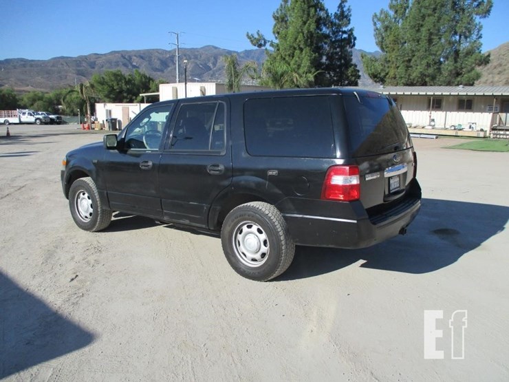 2010-ford-expedition-image-4