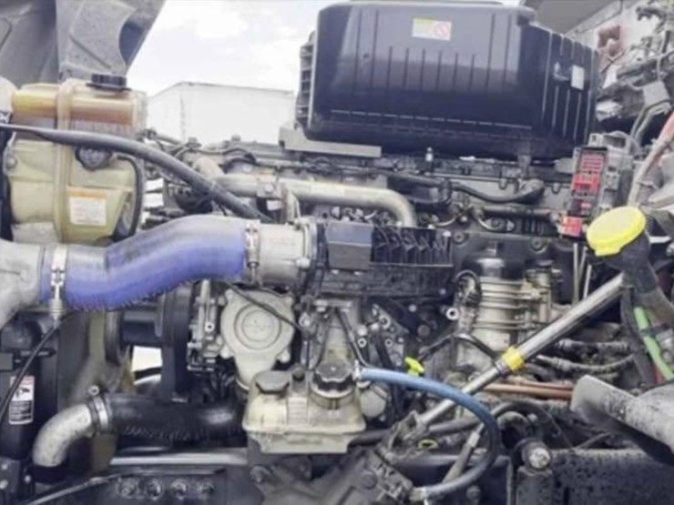 2020-western-star-5700xe-image-4