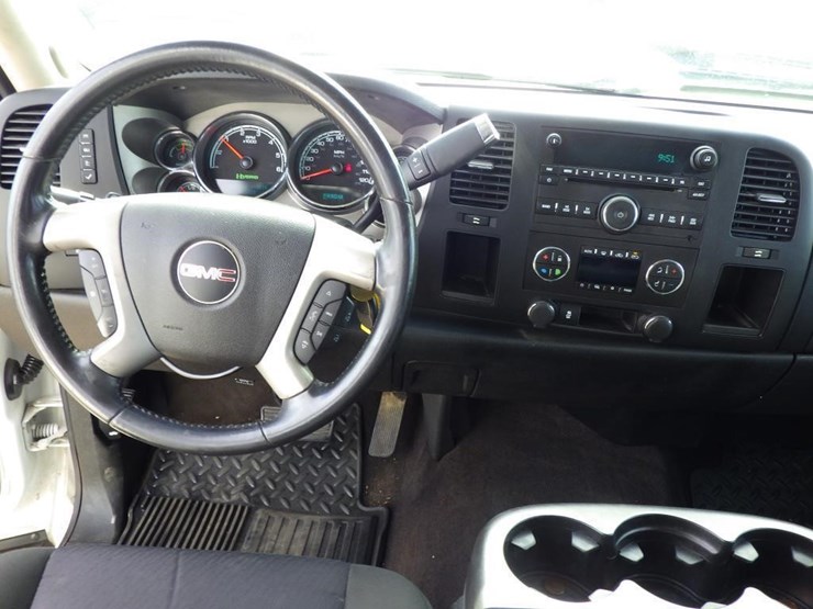 2013-gmc-1500-image-9