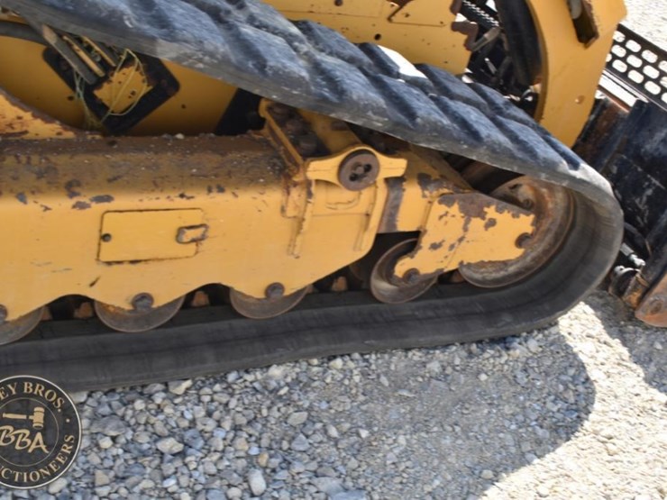 2022-caterpillar-299d3-image-29