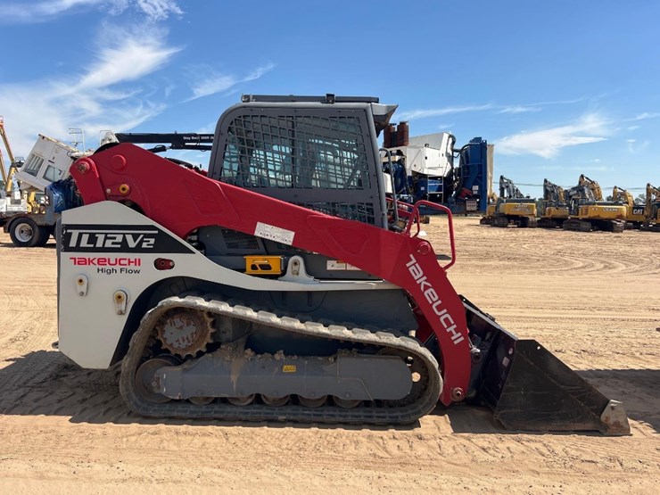 2017-takeuchi-tl12v2-image-6