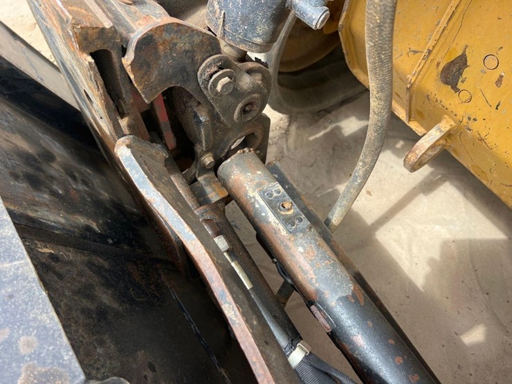 caterpillar-259d-image-12