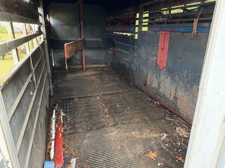 1989-better-built-gn2222lt-livestock-trailer-image-8