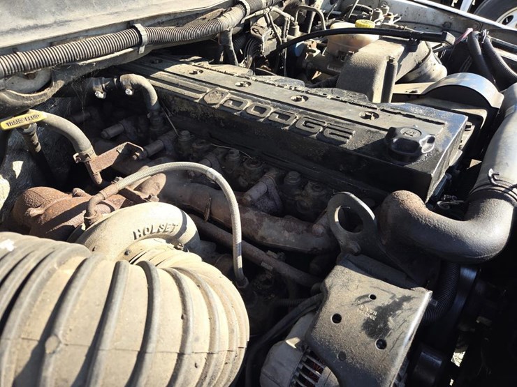 2000-dodge-2500-image-32