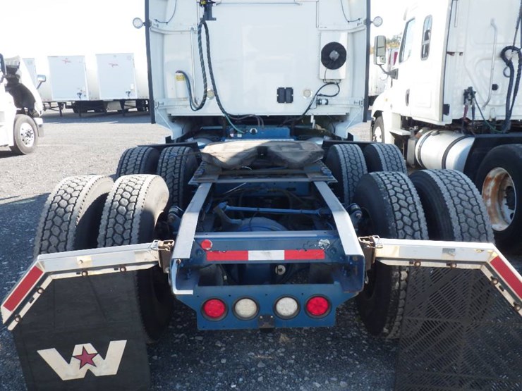 2020-western-star-5700xe-image-6