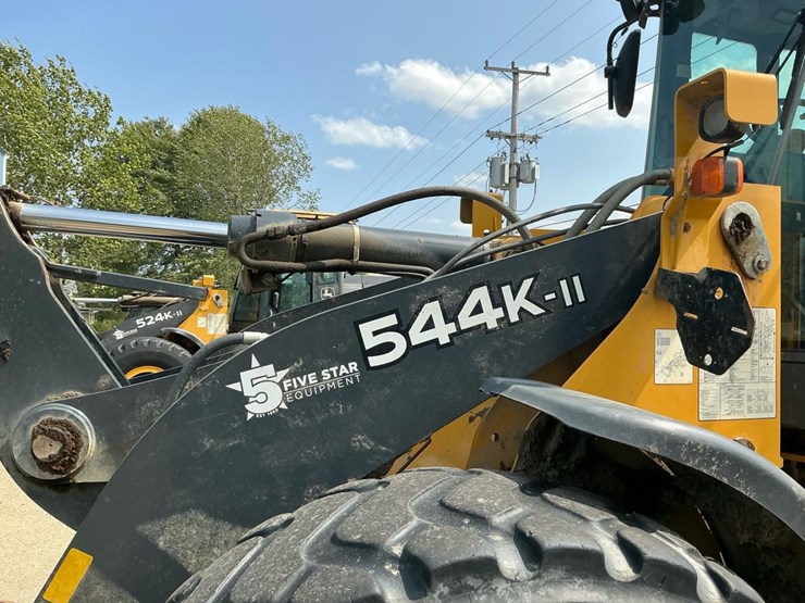 2018-deere-544k-image-24