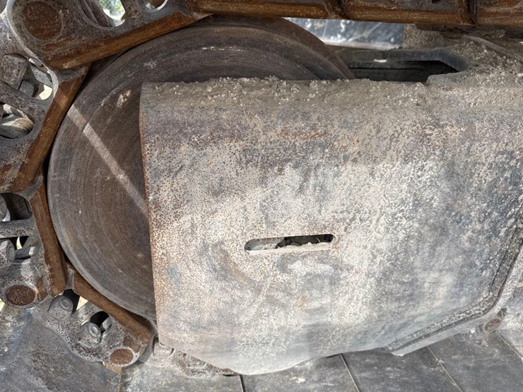 deere-245g-lc-image-10