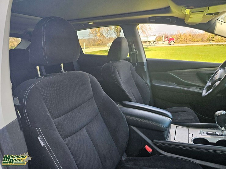2016-nissan-murano-image-32