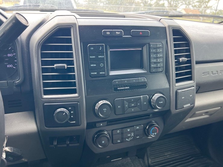 2018-ford-f350-xl-image-40