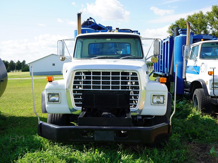 1987-ford-l9000-image-2