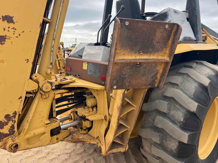 caterpillar-416b-image-19