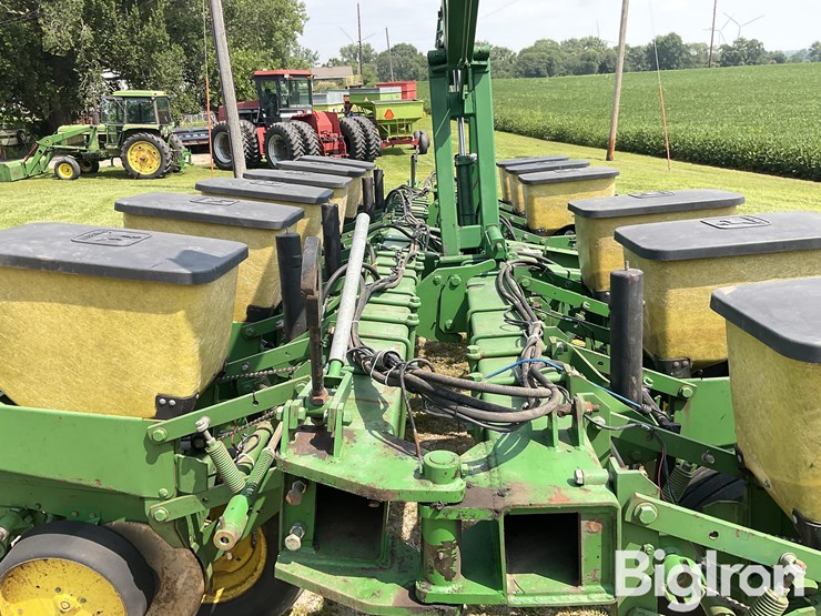 1981-john-deere-7000-image-13