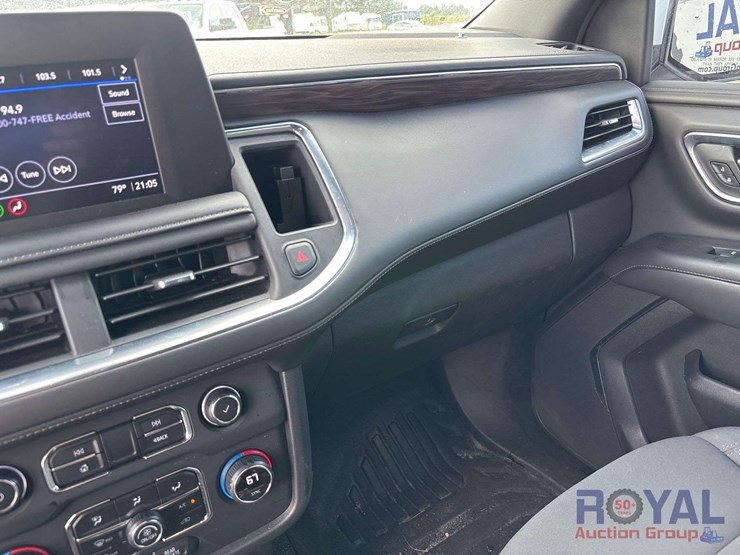 2021-chevrolet-tahoe-image-18