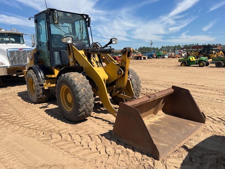 2021-caterpillar-908m-image-6