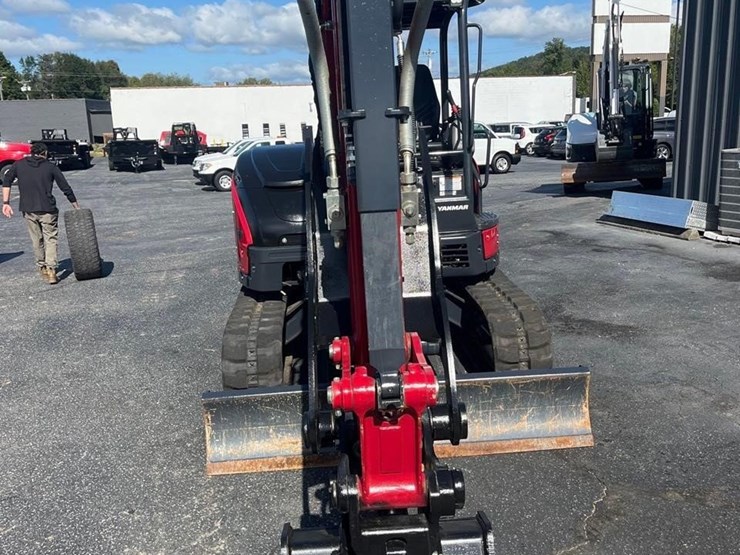 2023-yanmar-vio50-image-9