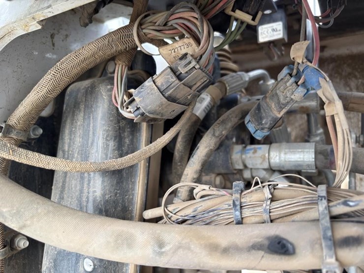 2023-bobcat-mt100-image-28