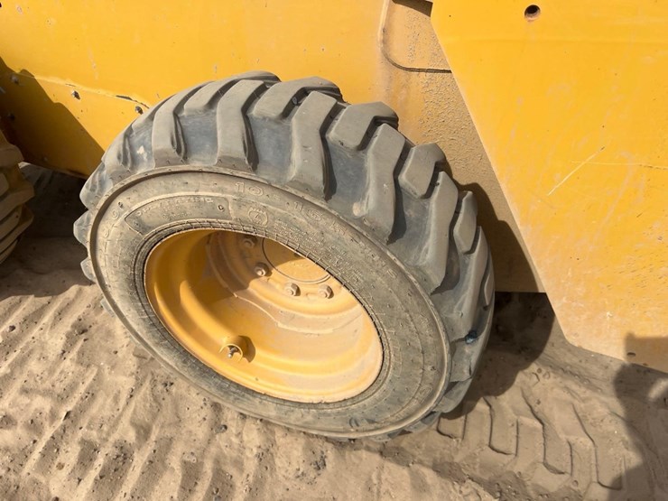 caterpillar-226d-image-10