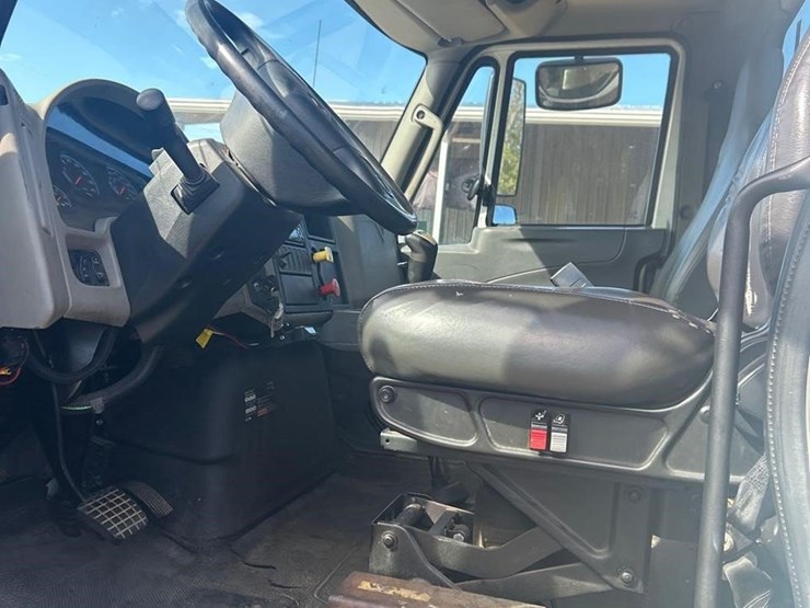 2012-international-durastar-4400-image-25