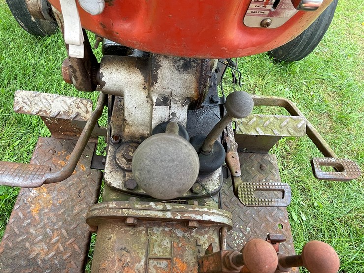 massey-ferguson-65-image-31