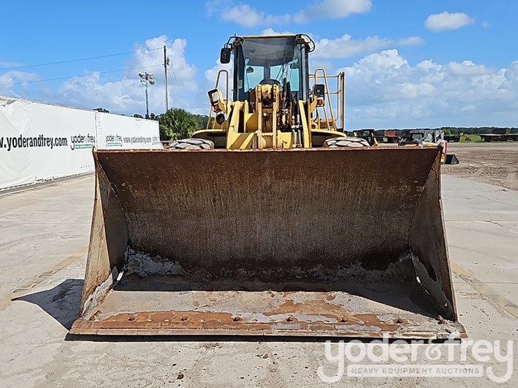 2003-deere-824j-image-15