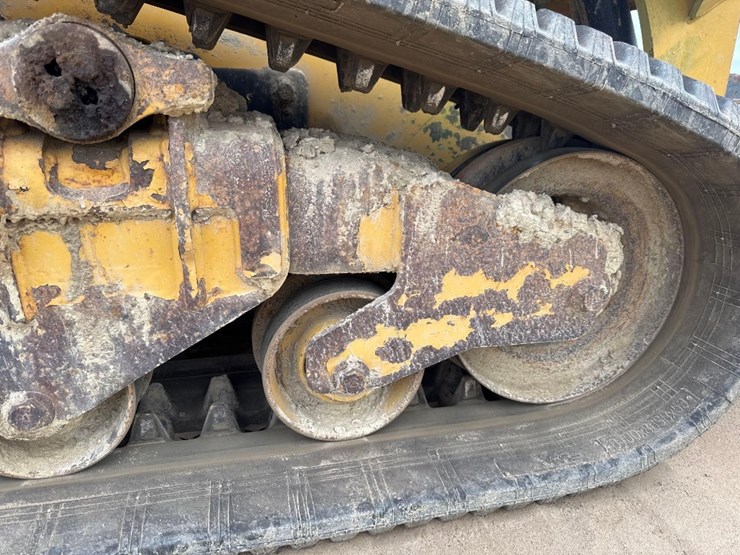 2016-caterpillar-259d-image-15
