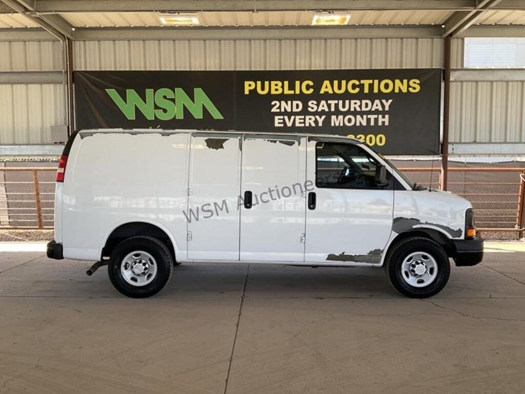 2011-chevrolet-express-2500-image-1