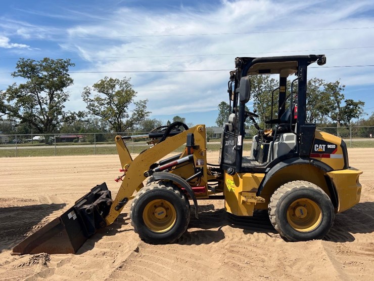 2018-caterpillar-903d-image-1