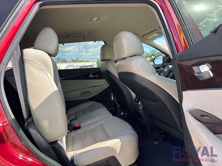 2017-kia-sorento-image-21
