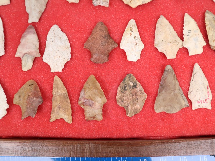 #18-•-#4163-•-(27)-framed-native-american-artifacts-image-6