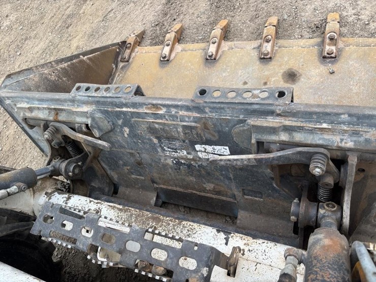 2021-bobcat-s450-image-12