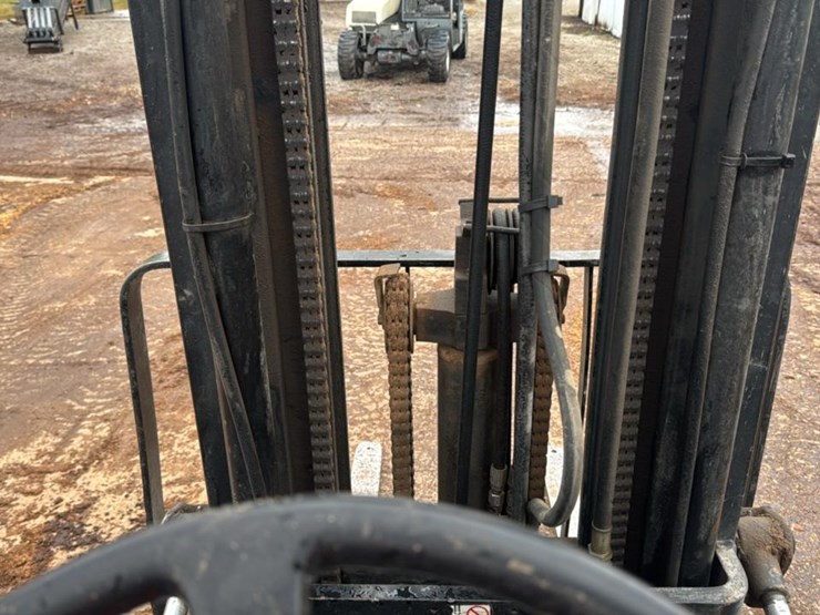 #110-•-toyota-42-5f-g25-forklift-image-22