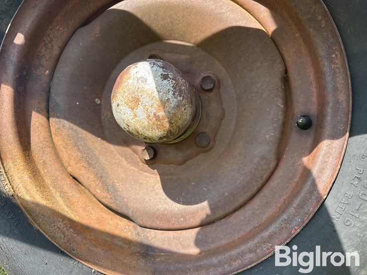 graham-hoeme-s-9-shank-chisel-plow-image-12