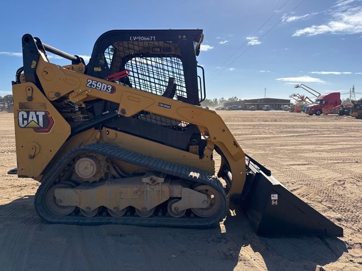 2020-caterpillar-259d3-image-5
